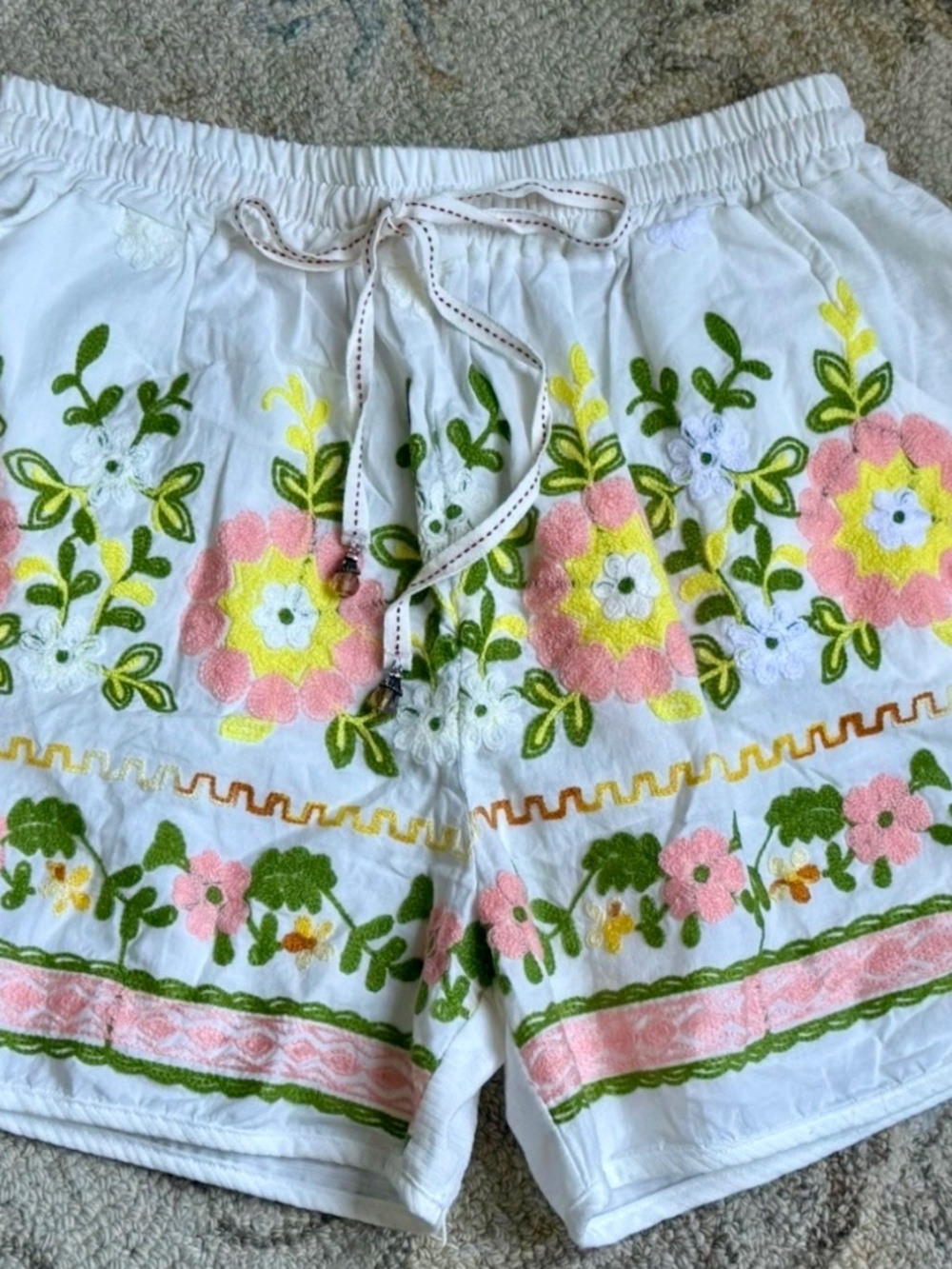ARATTA Silent Journey NWOT Drawstring SHORT Floral Embroidery Boho White Multi M